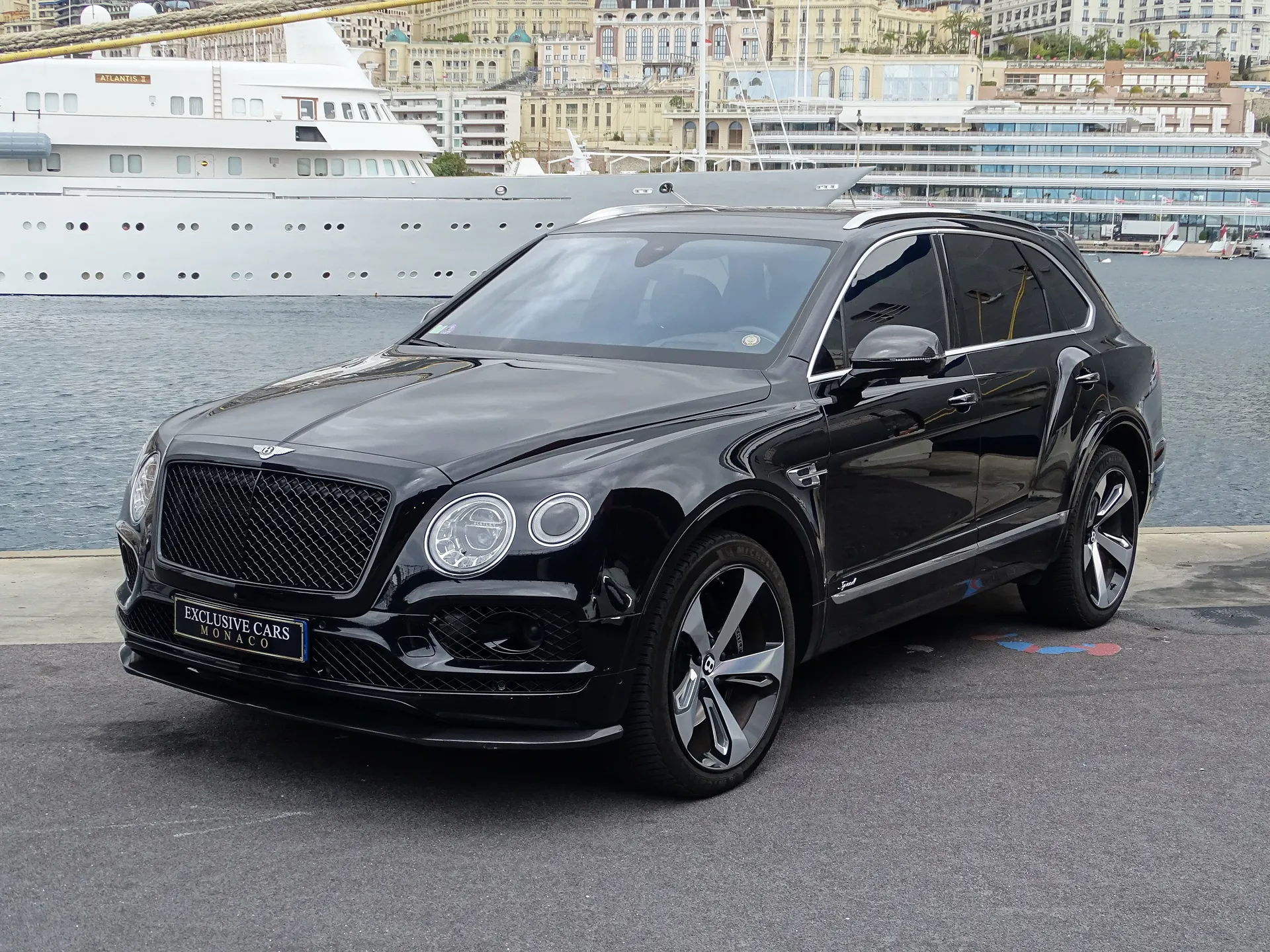 BENTLEY Bentayga S — location à Monaco